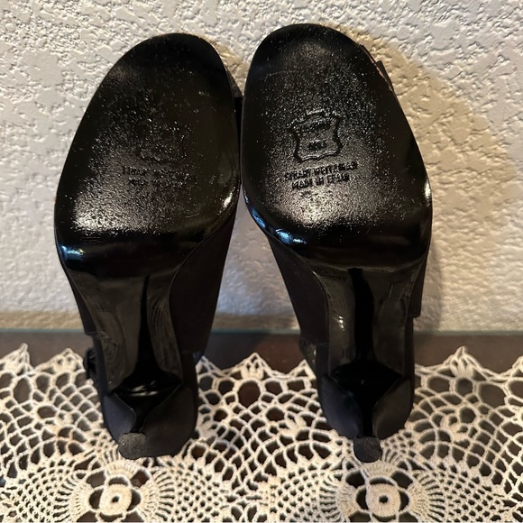 Stuart Weitzman Black Bow Open Toe Slingback Pumps - Picture 10 of 14